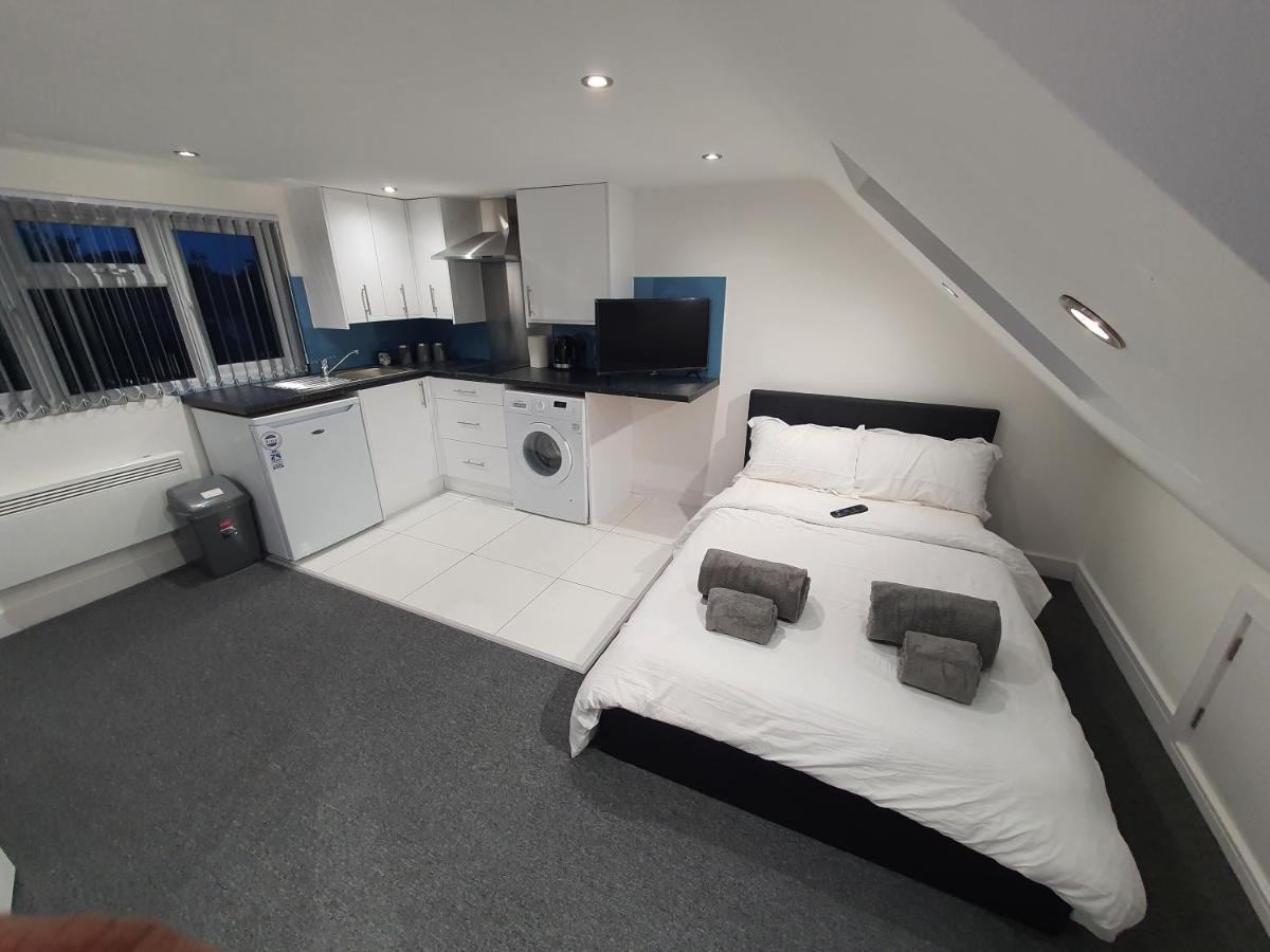 New Self Contained Flat,In Hayes, Free Parking Northolt (Greater London) Exterior foto