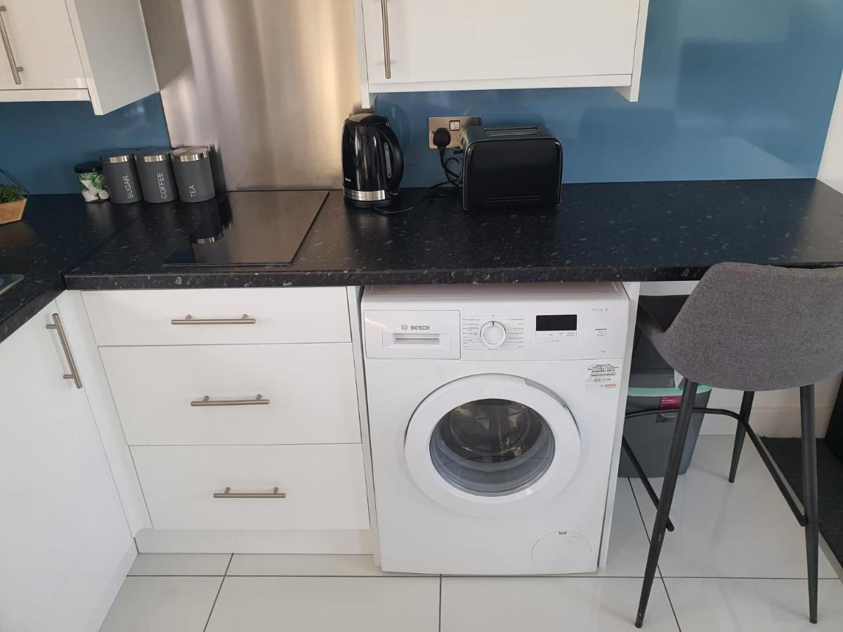 New Self Contained Flat,In Hayes, Free Parking Northolt (Greater London) Exterior foto