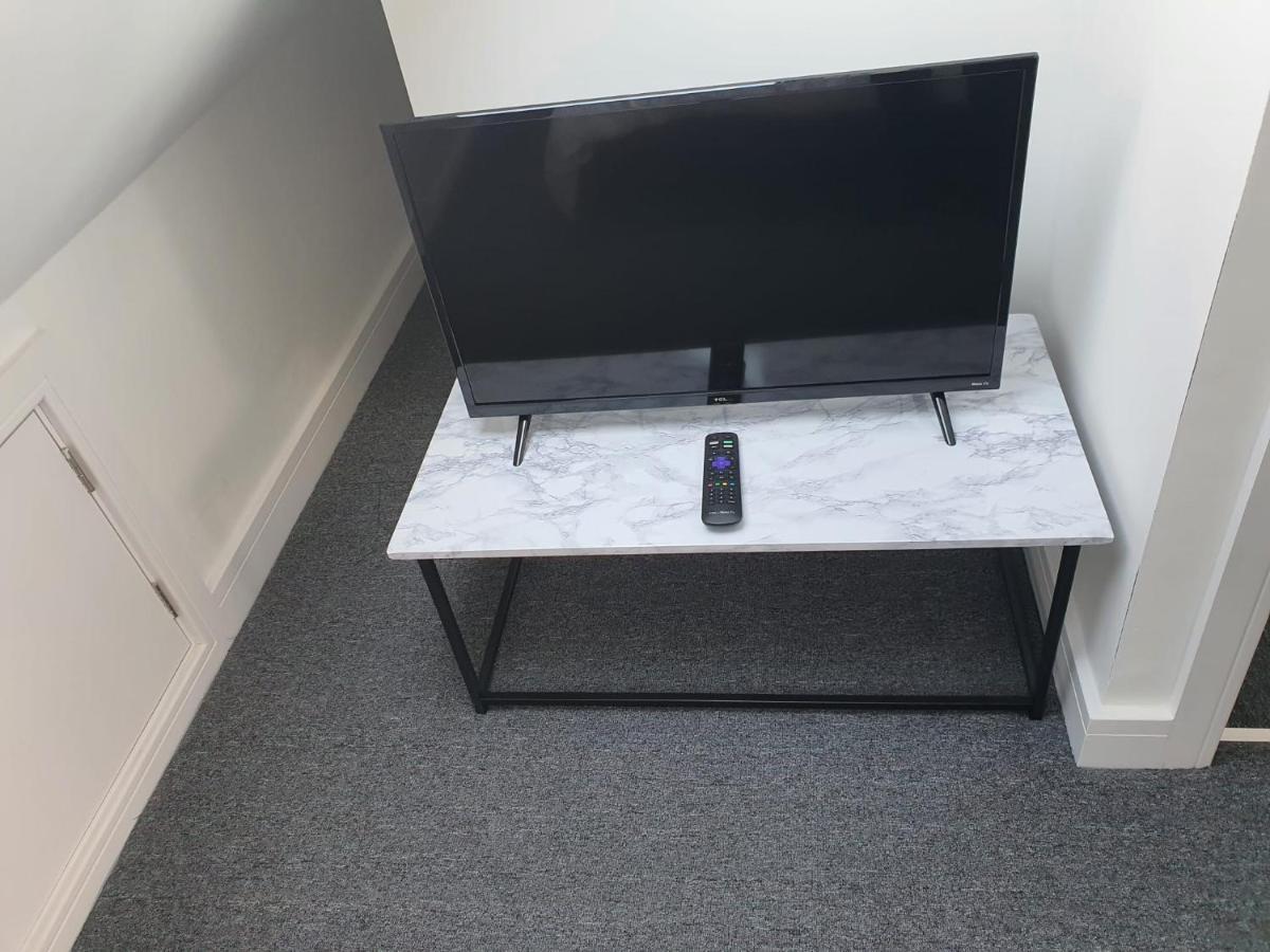 New Self Contained Flat,In Hayes, Free Parking Northolt (Greater London) Exterior foto